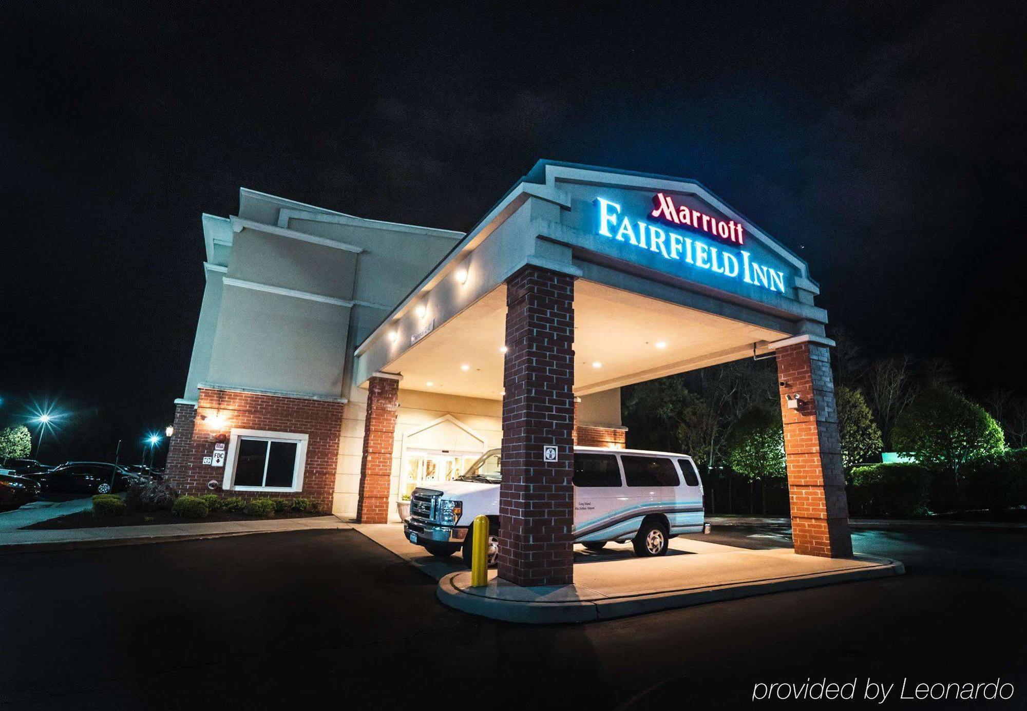 Отель Fairfield By Marriott Medford Long Island Экстерьер фото